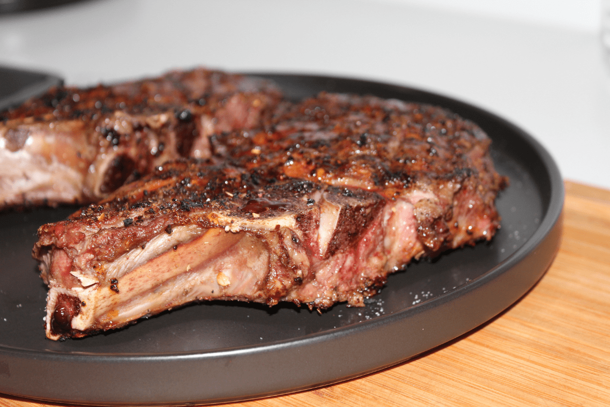 Steak-on-Plate.png