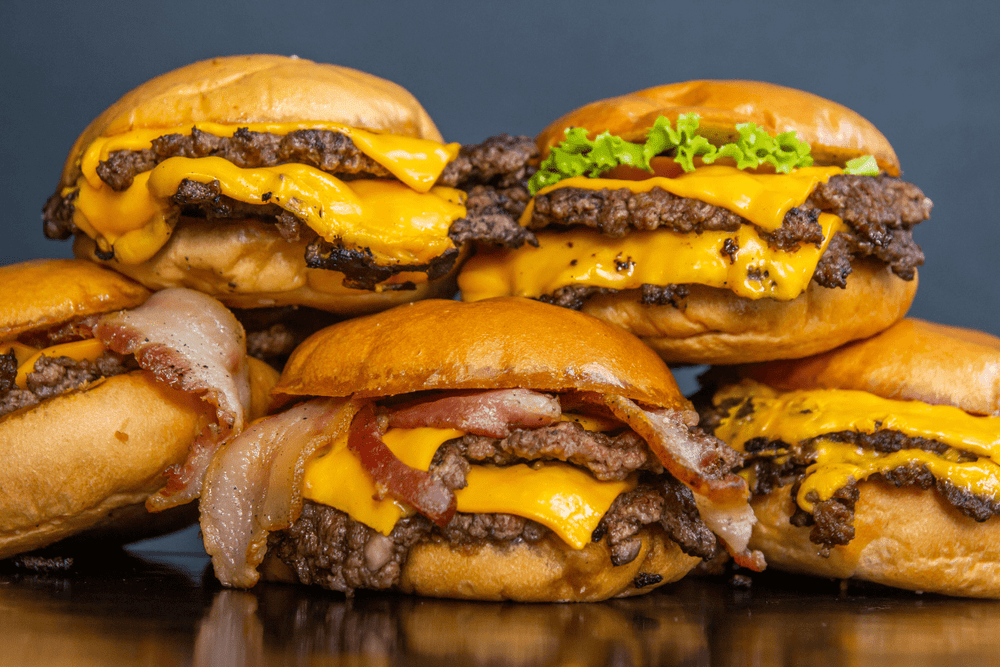 Smash Burgers vs Steakhouse Burgers: What’s the Difference?