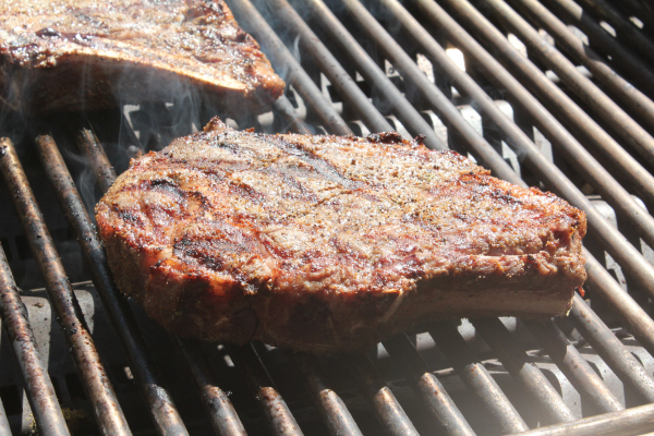 Best Steaks to Buy Online (Ranked by Flavor, Tenderness & Value)